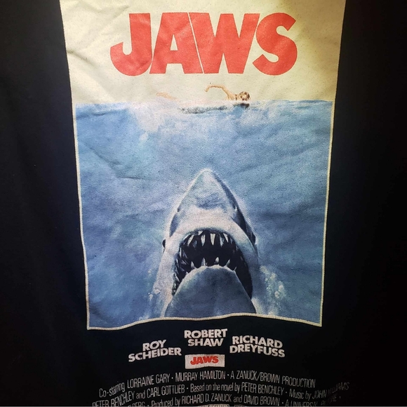 Jaws shirt and hot wheels car - Picture 2 of 2